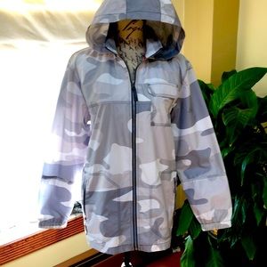 CAMOUFLAGE LIGHTWEIGHT TWEEN WINDBREAKER JACKET